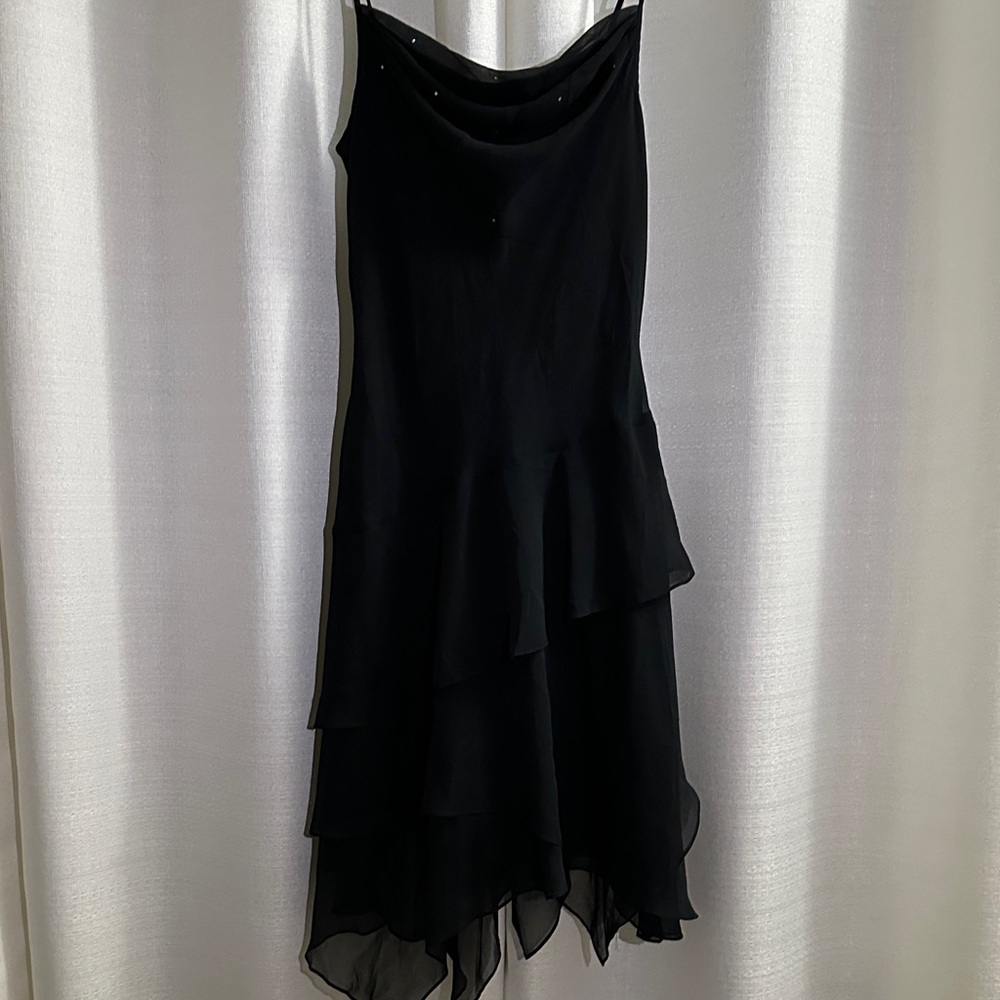 Chic Black Layered Midi Dress